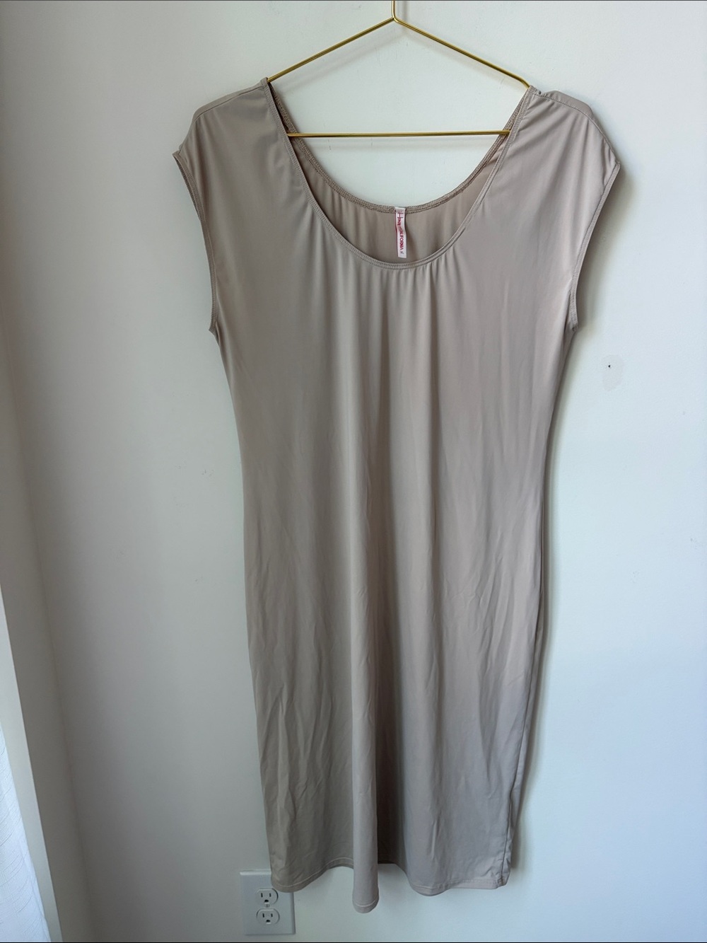 Honey of California The Honey Slip Long in Nude Scoop Neck Size XL